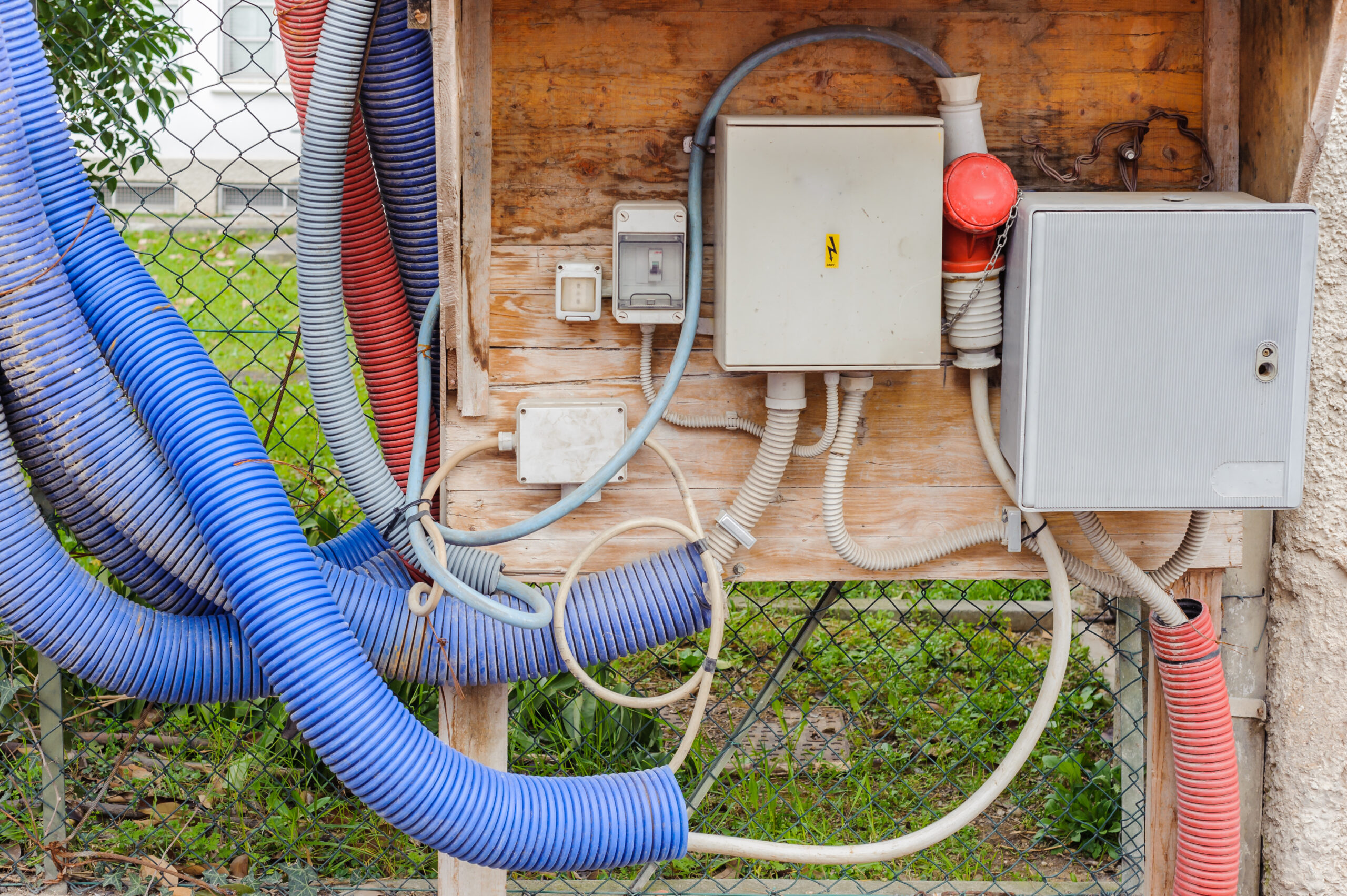 Guide complet pour dimensionner une installation électrique temporaire de chantier